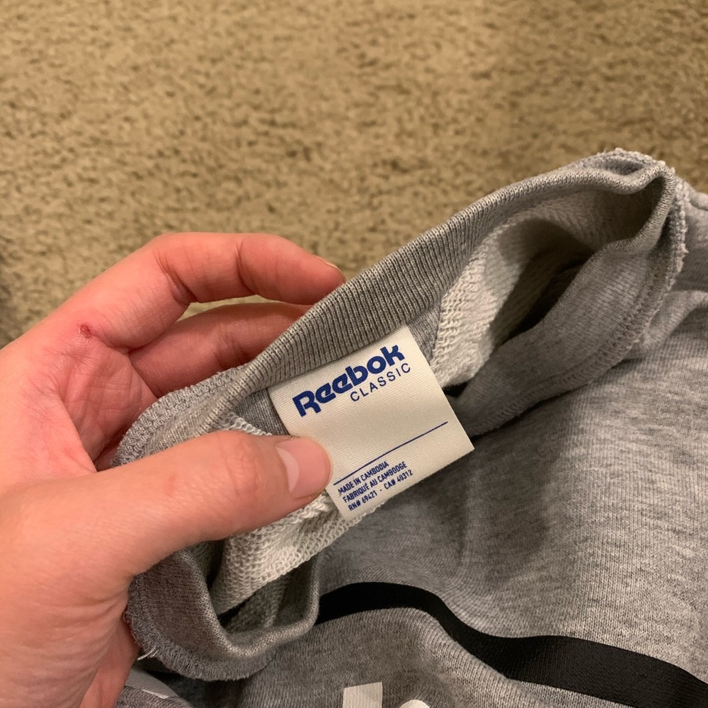 Sweatshirt - Picture 3 of 4